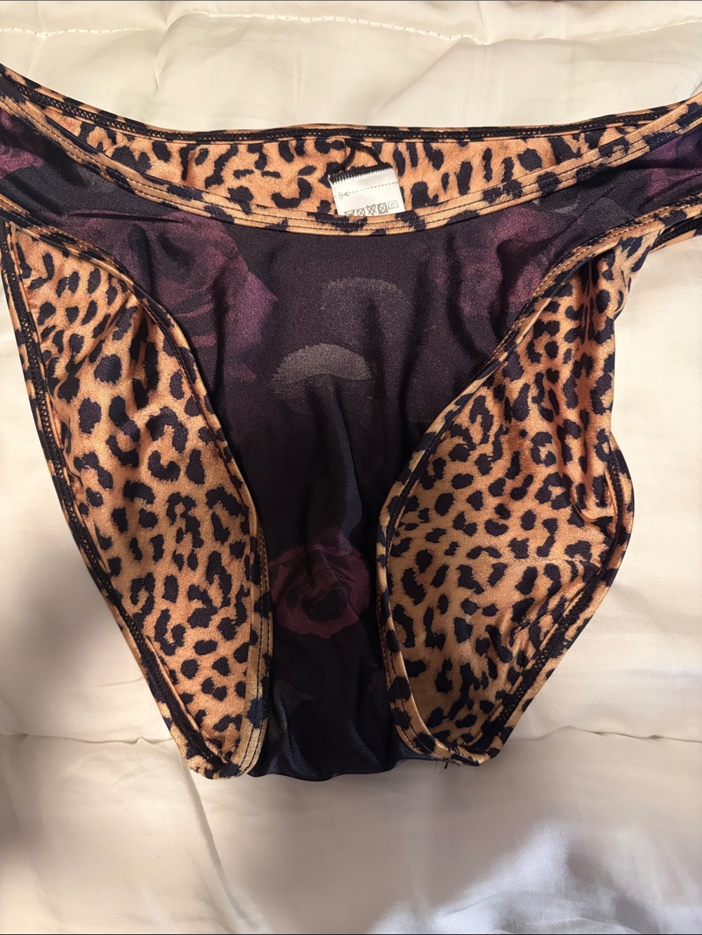 Good American Leopard Roses Print Triangle Bikini Set - Small NWT - Picture 2 of 8